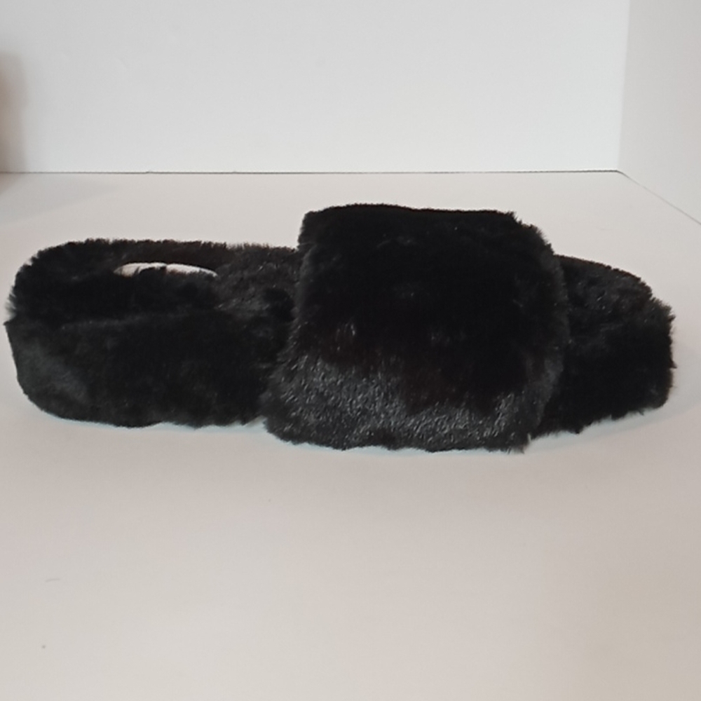 Nib Trillium Black Fuzzy Slides - image 4